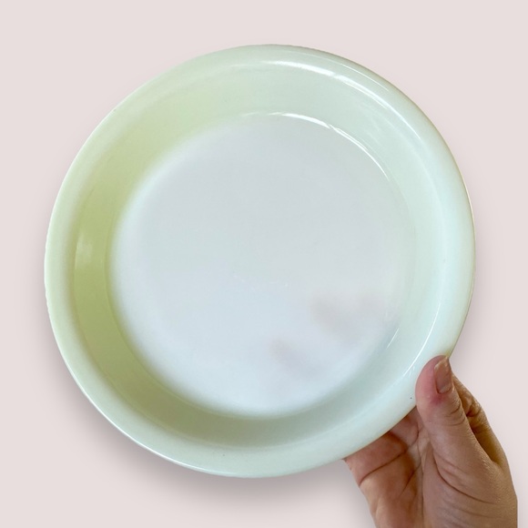 Midcentury Lime Green PYREX 909 Round 9 Inch Pie Dish Plate - Picture 6 of 10